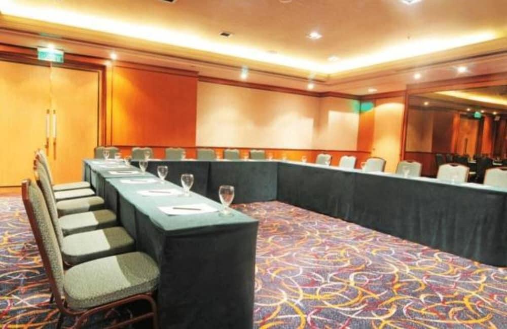 Eastwood Richmonde Hotel Manila Pasig City Kültér fotó